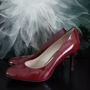 MK Maroon Pumps 7.5M